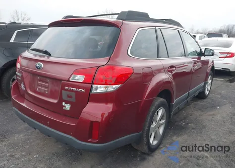 2013 Subaru Outback 2.5I Premium z USA, uszkodzony, nr VIN 4S4BRCCC4D3252811